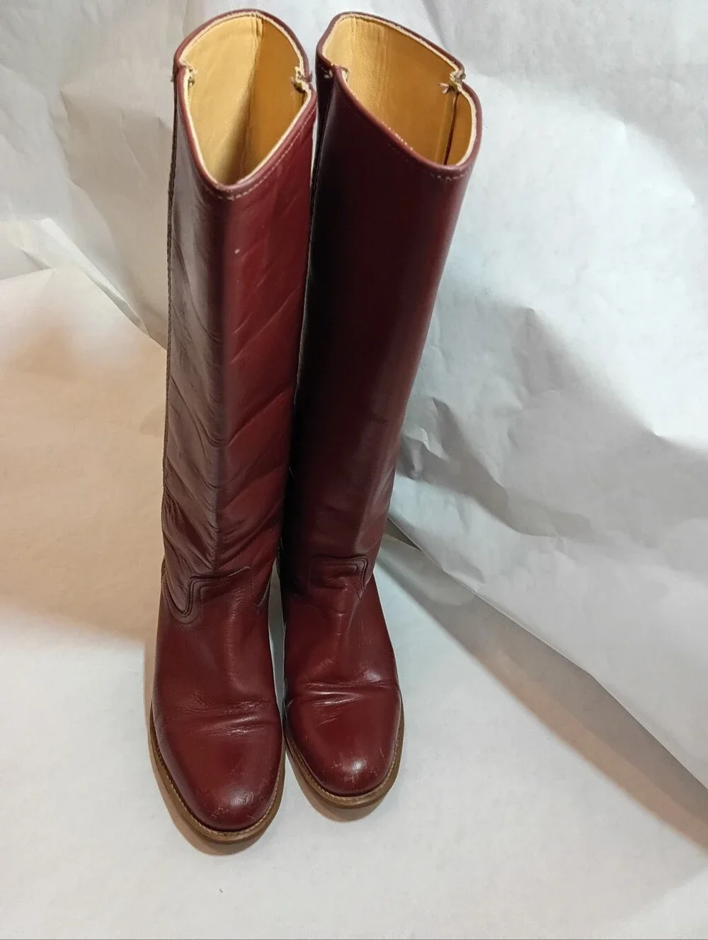 VTG Women's FRYE Campus Red Distressed Grail  60's Or  70's  Size 7B Read